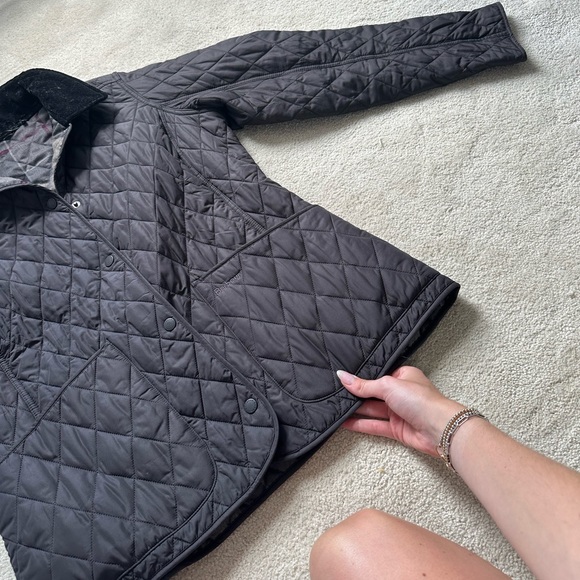 Barbour quilted jacket - Picture 5 of 9